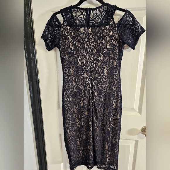 EnFocus Cold Shoulder Sheath Dress- Size 4-Navy Blue/Tan - Picture 3 of 8